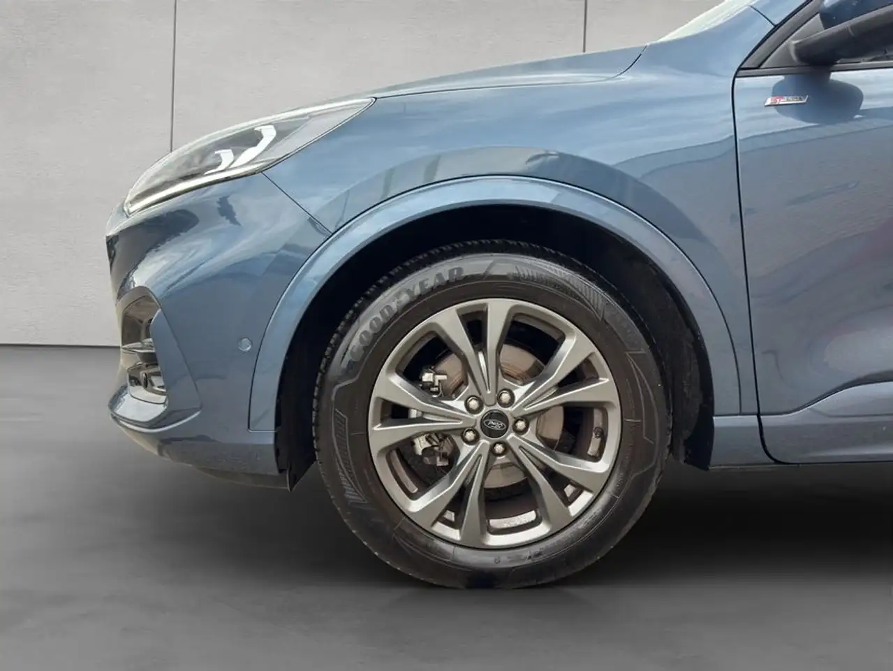 Ford Kuga 1.5 EcoBoost ST-LINE — Vehicle gallery 16