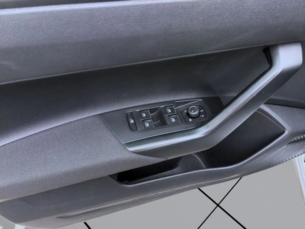 Volkswagen Polo 1.0 TSI DSG STYLE NAVI IQ.LIGHT PDC KLIMA — Galería del vehículo 11
