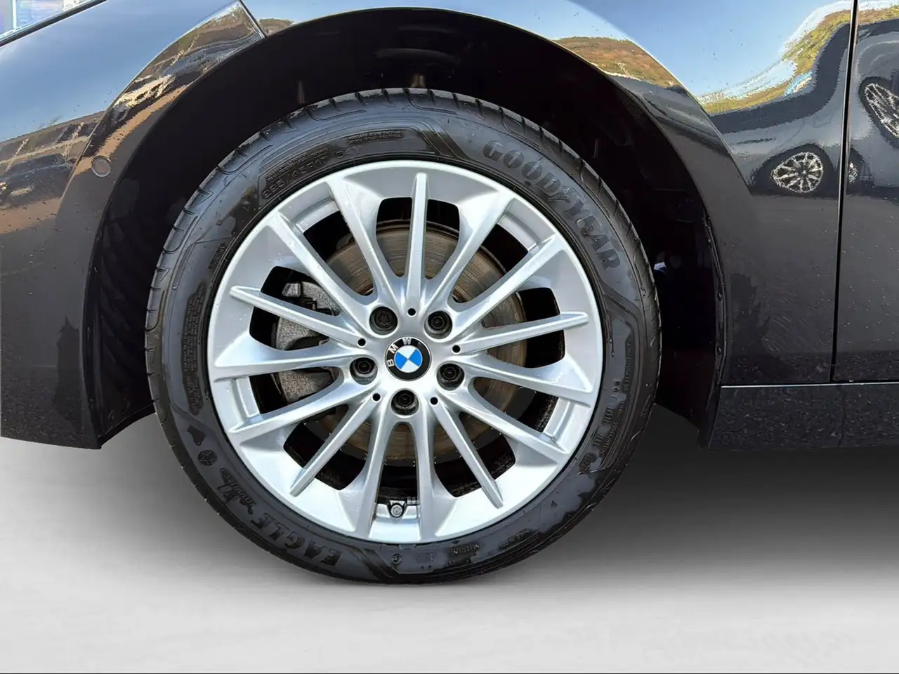 BMW 118 i 5-Türer Advantage Shadow Line — Vehicle gallery 11