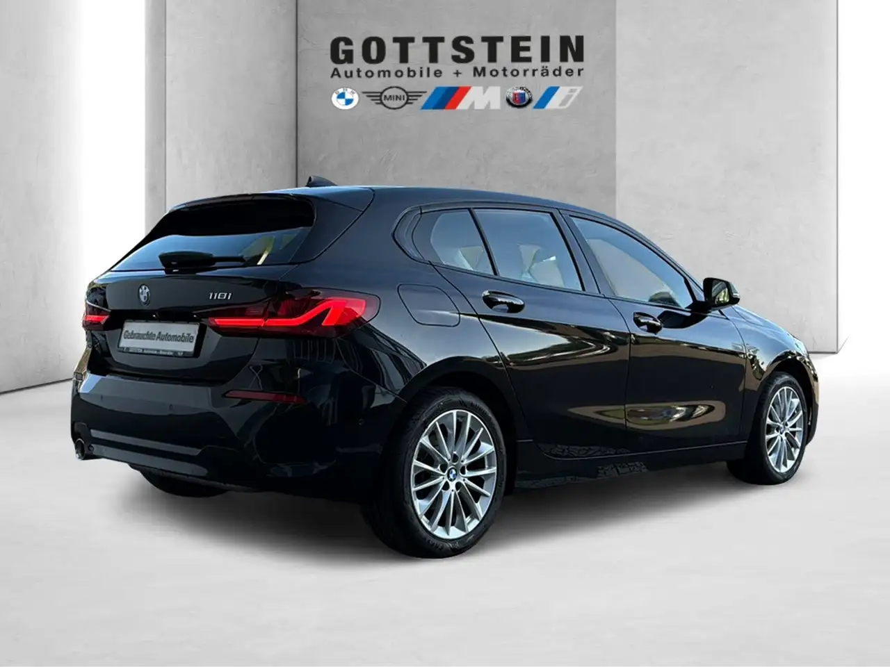 BMW 118 i 5-Türer Advantage Shadow Line — Vehicle gallery 8
