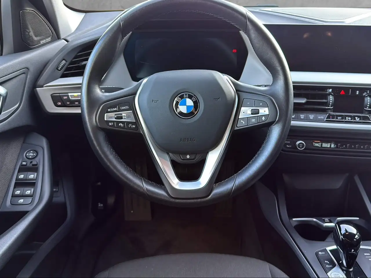 BMW 118 i 5-Türer Advantage Shadow Line — Vehicle gallery 13