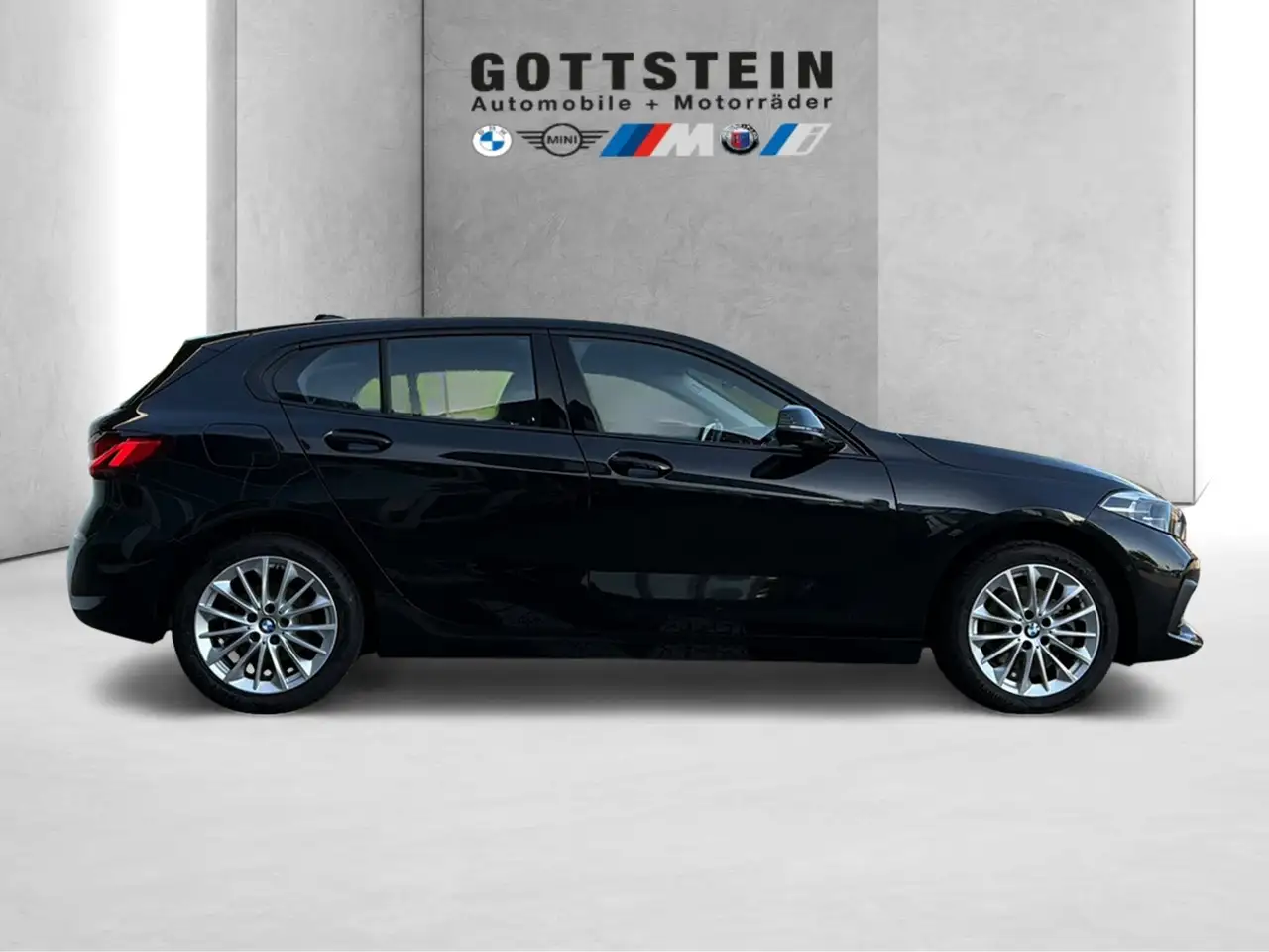 BMW 118 i 5-Türer Advantage Shadow Line — Vehicle gallery 6