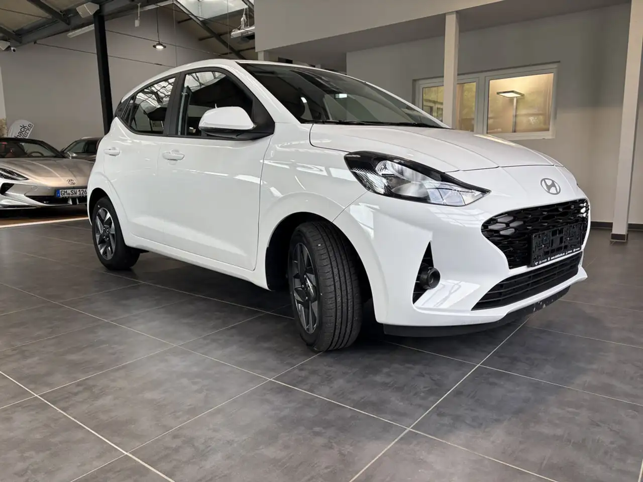 Hyundai i10 FL 1.0 Benzin (63 PS) 5-MT 2WD Trend — Vehicle gallery 4