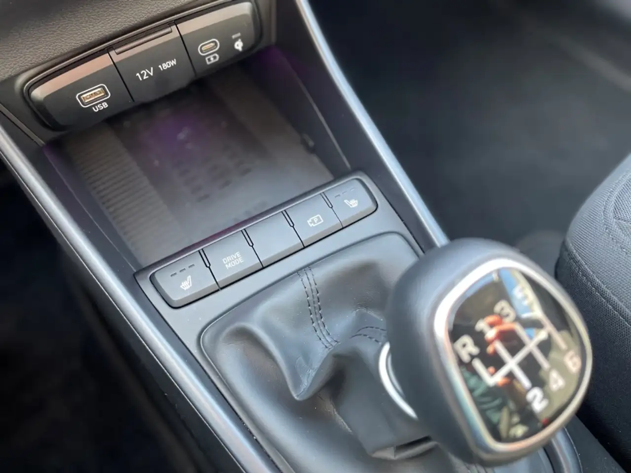 Hyundai i20 Trend 1.0 T-GDI Navi+Dig.Cockpit+CarPlay+Android A — Vehicle gallery 21