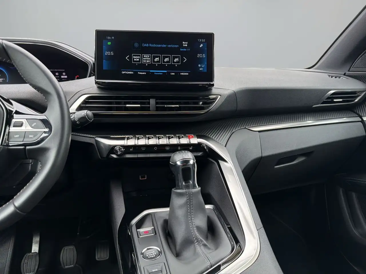 Peugeot 5008 1.2 PureTech 130 ALLURE LED+Navi+SHZ+360+LM — Galerie du véhicule 16