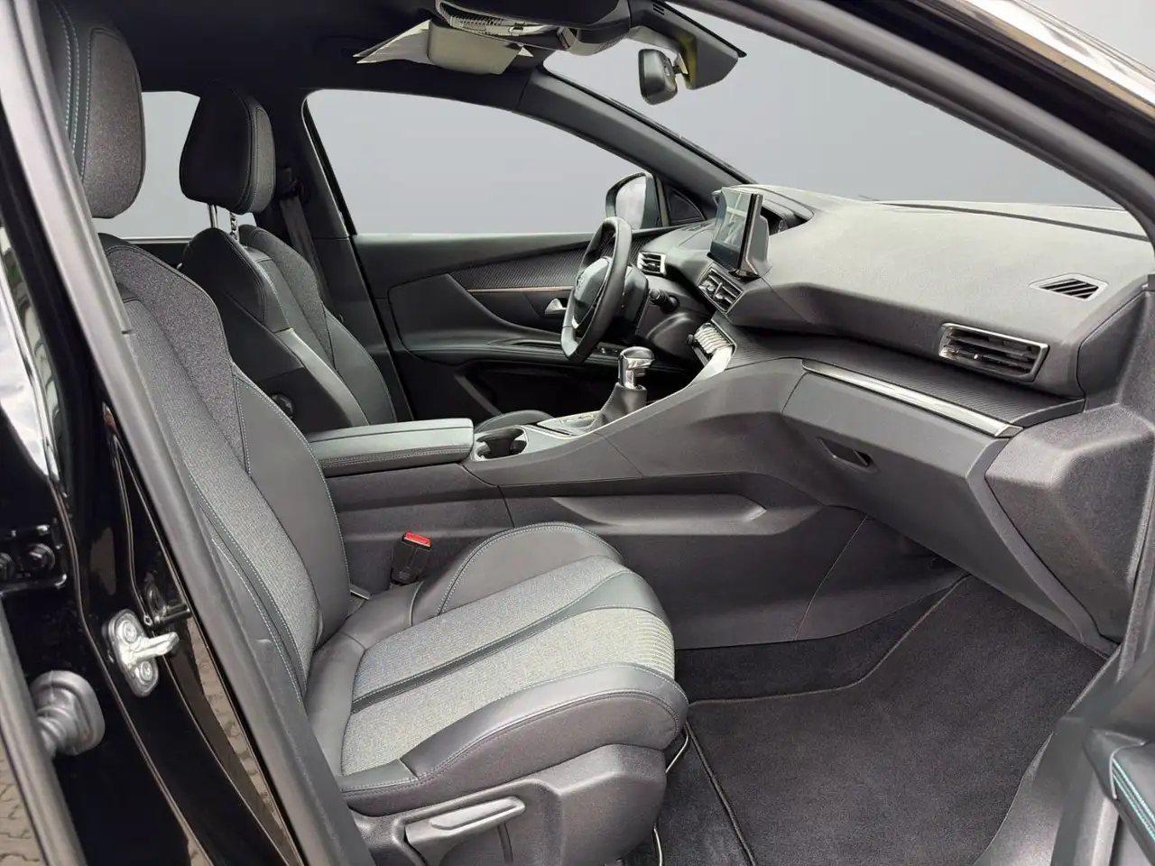 Peugeot 5008 1.2 PureTech 130 ALLURE LED+Navi+SHZ+360+LM — Galerie du véhicule 13