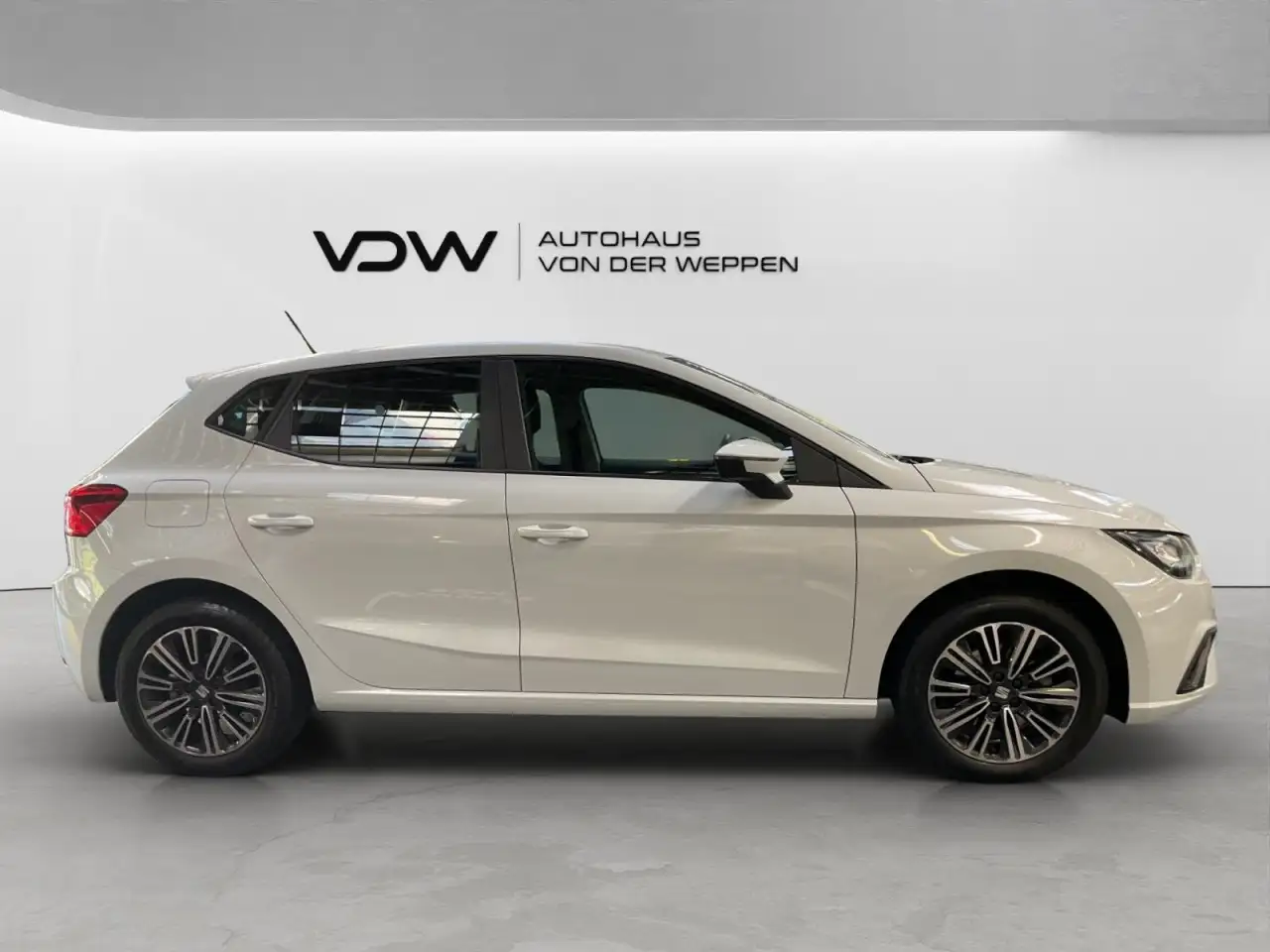 SEAT Ibiza Style Edition TSI Navi SHZ PDC FullLink — Galería del vehículo 11