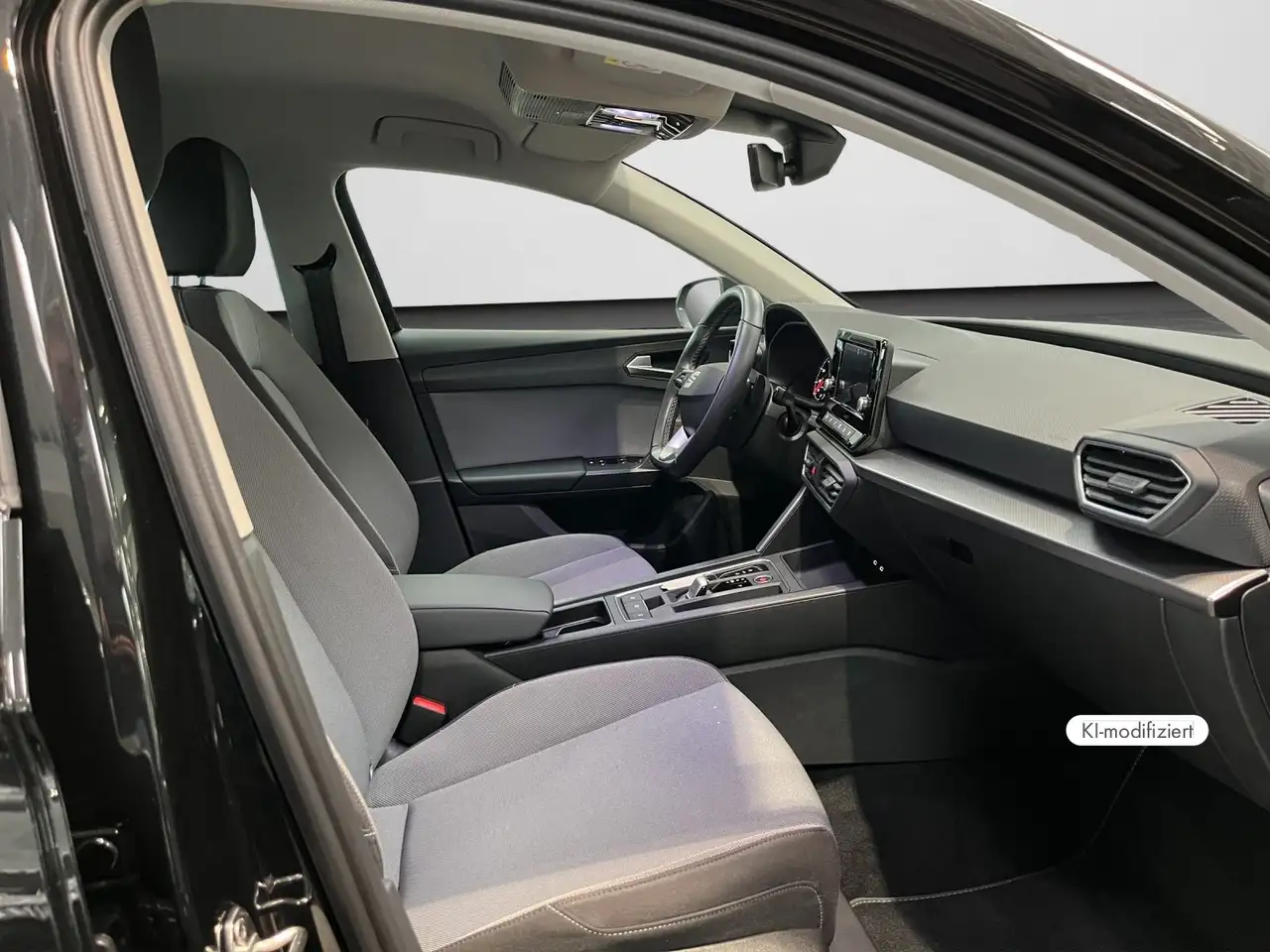 SEAT Leon Sportstourer Style 1.0 eTSI DSG CarPlay Sit — معرض صور السيارة 4