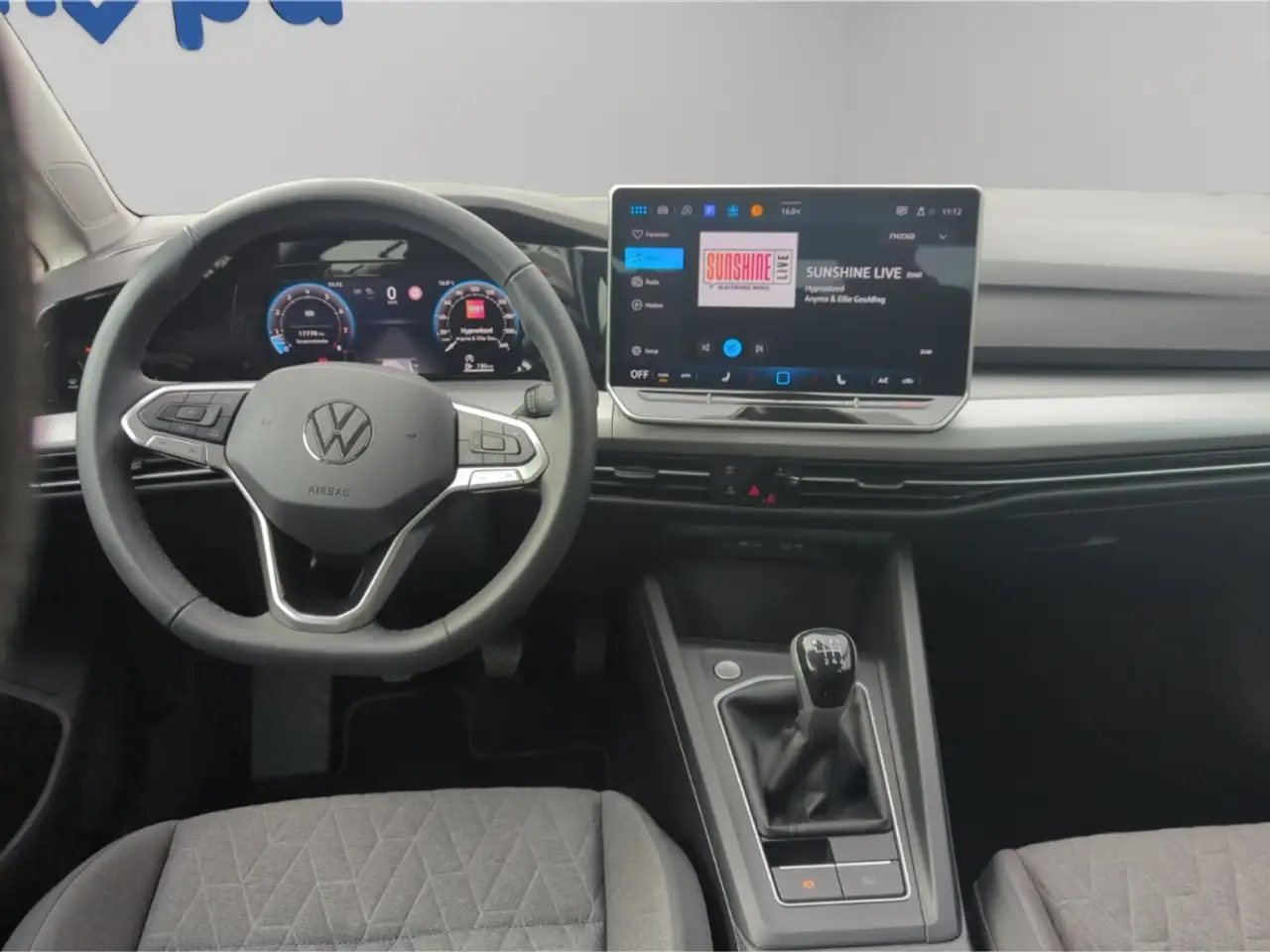 Volkswagen Golf VIII Life 1.5 TSI 6-Gang AHK,NAV,LRH,ACC,DAB+,LED — معرض صور السيارة 8