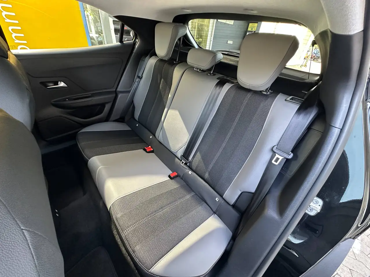 Opel Mokka-E Elegance*PDC*Kamera*SHZ*LED*Totwinkel* — معرض صور السيارة 16