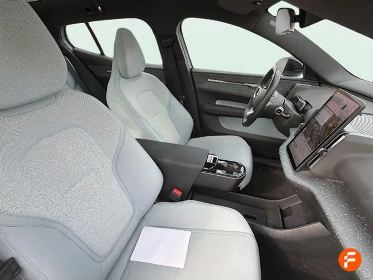 Volvo EX30 2.0cc 428cv — معرض صور السيارة 12