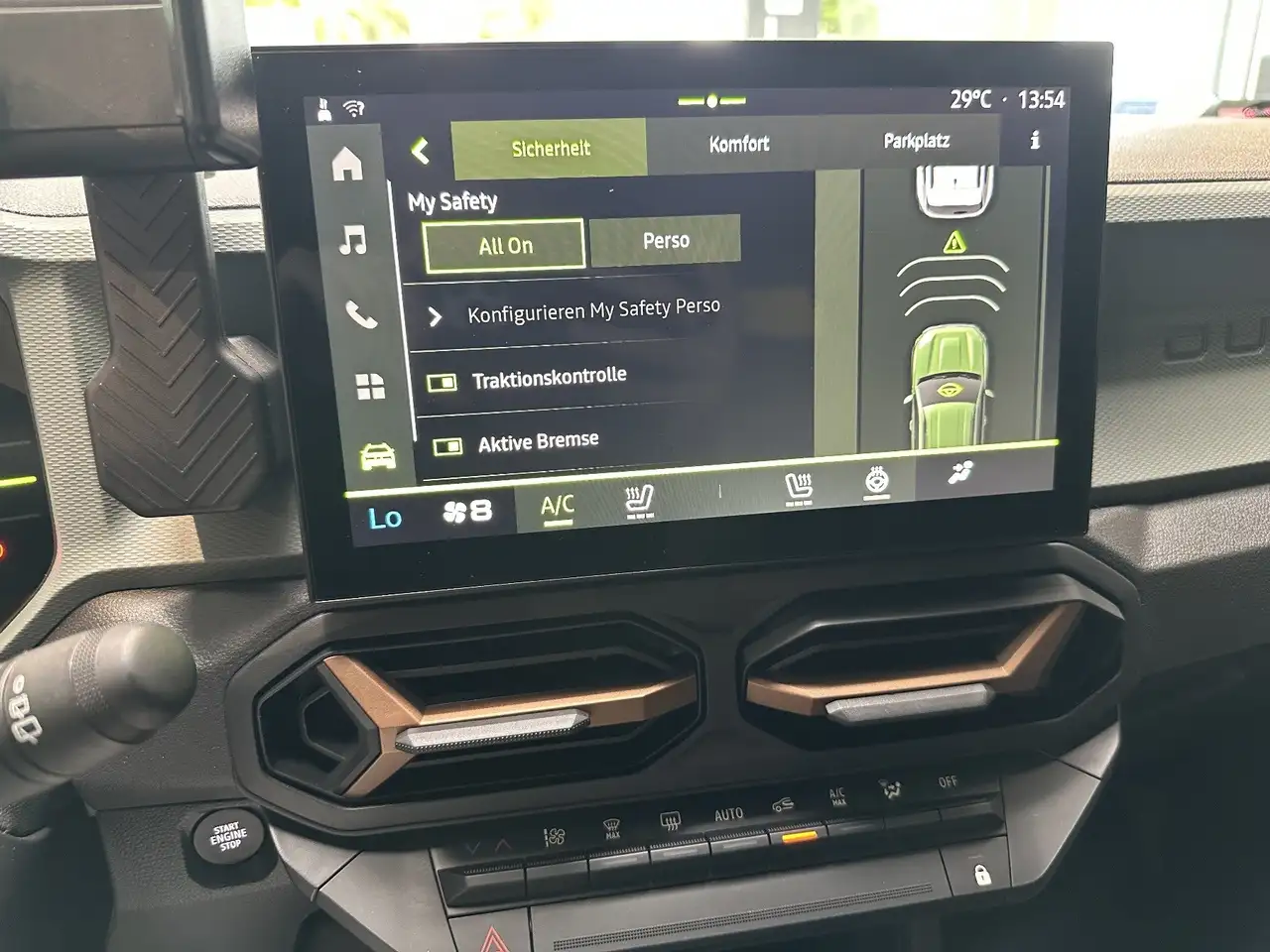 Dacia Duster Extreme ECO-G 100 — Vehicle gallery 40