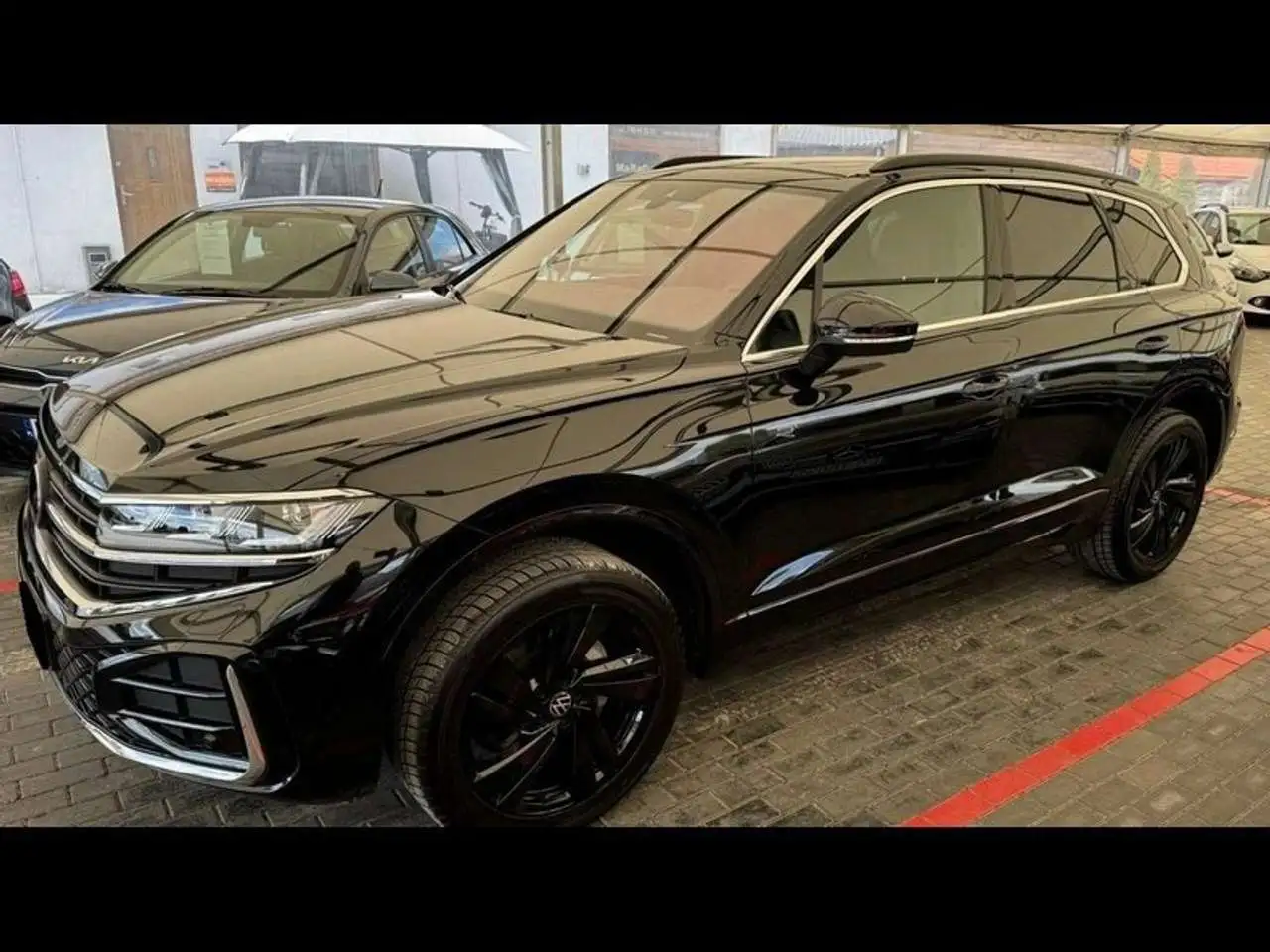 Volkswagen Touareg 3.0 TSI R-Line 4Motion — Schwangau
