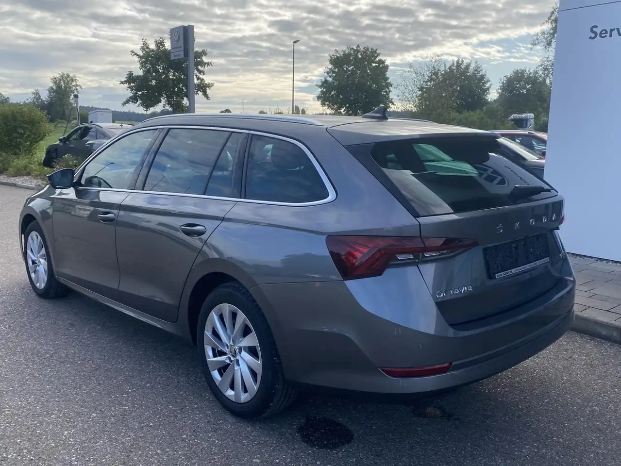 Skoda Octavia Combi 1.5 eTSI DSG STYLE EL.HECK+HEAD-UP — Vehicle gallery 4