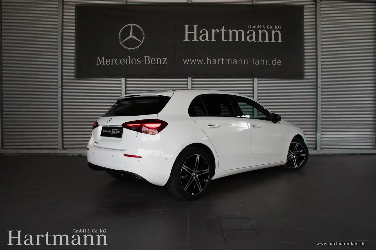 Mercedes-Benz A 200 A 200 Progressive Night Fahrassistenz KeylessGo — Galerie du véhicule 2