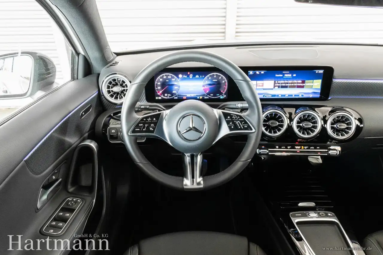Mercedes-Benz A 200 A 200 Progressive Night Fahrassistenz KeylessGo — Galerie du véhicule 9