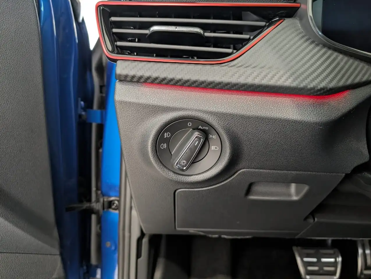 Skoda Scala Monte Carlo AHK NAVI PANO 5J.Garantie — Galerie du véhicule 11