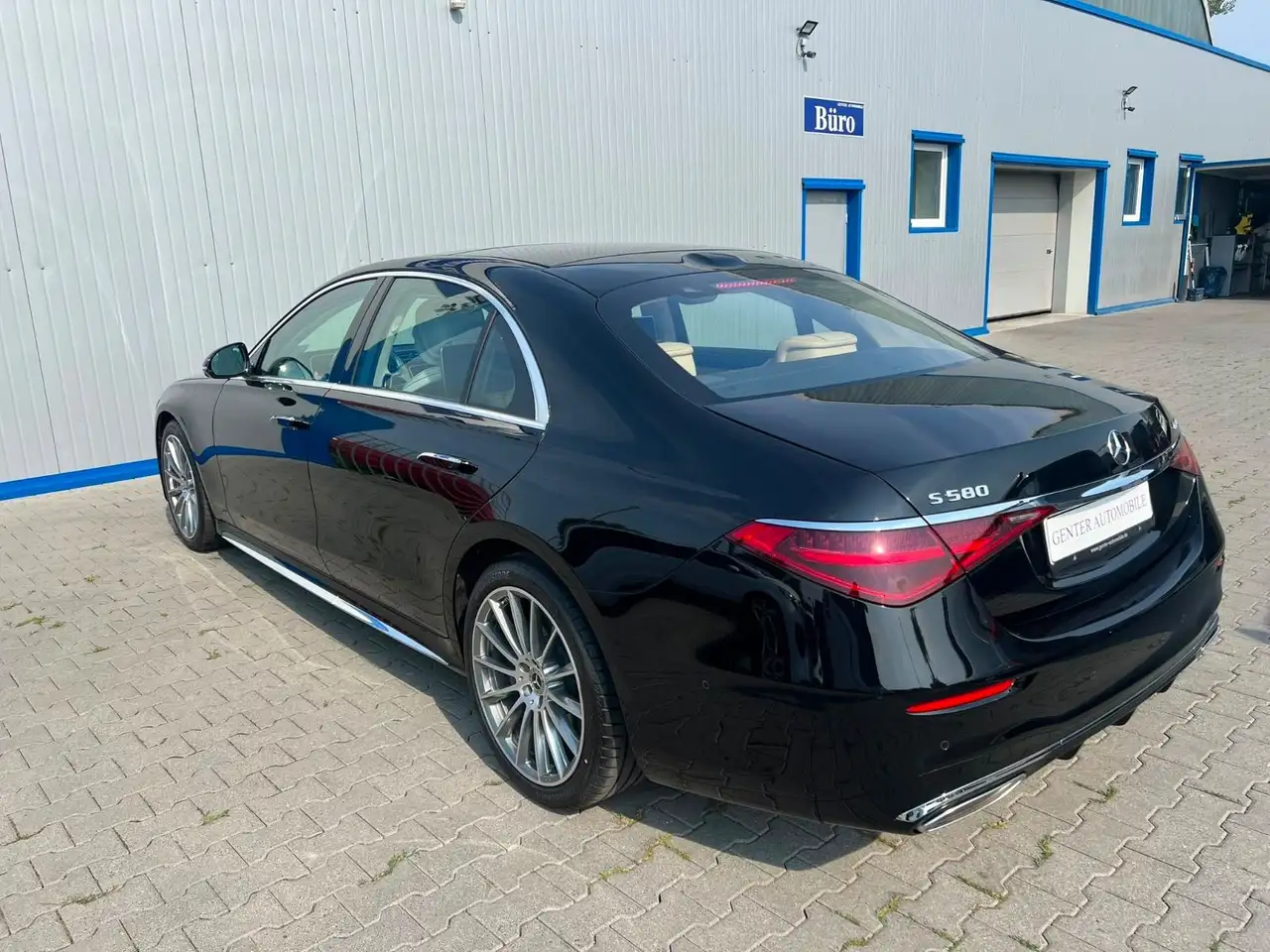 Mercedes-Benz S 580 LANG 4M AMG-LINE PANO FOND-ENTERT HUD 360° — Galerie du véhicule 8
