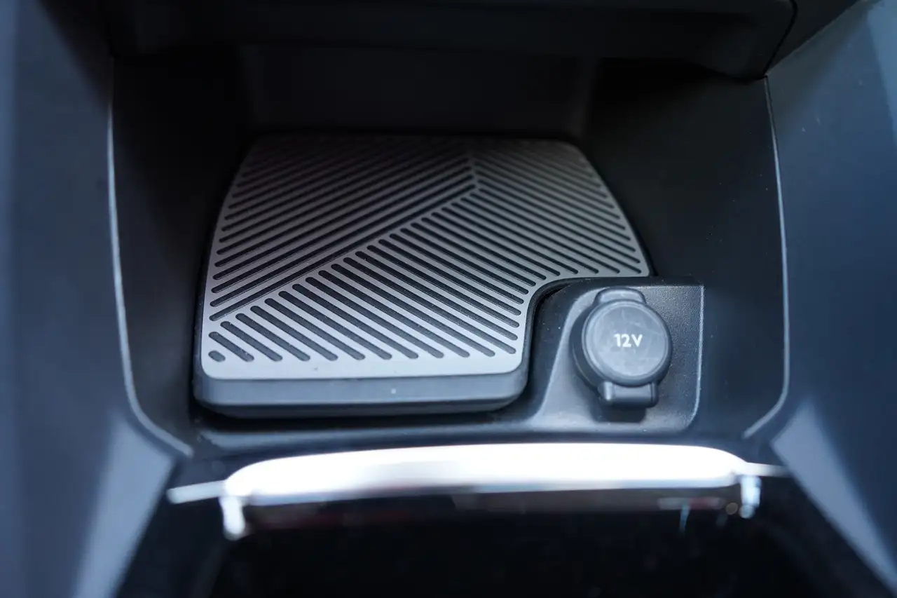 Citroen C4 PureTech 130 Aut. LED Navi Kamera Spurhalte — Galerie du véhicule 19