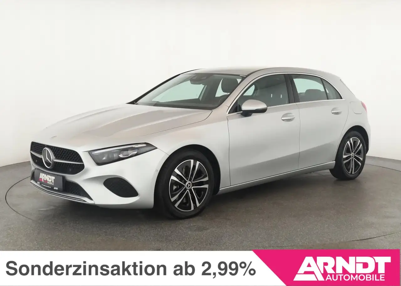 Mercedes-Benz A 250 4M Progressive Matrix Digi Navi ACC Kam 17 — Neuss
