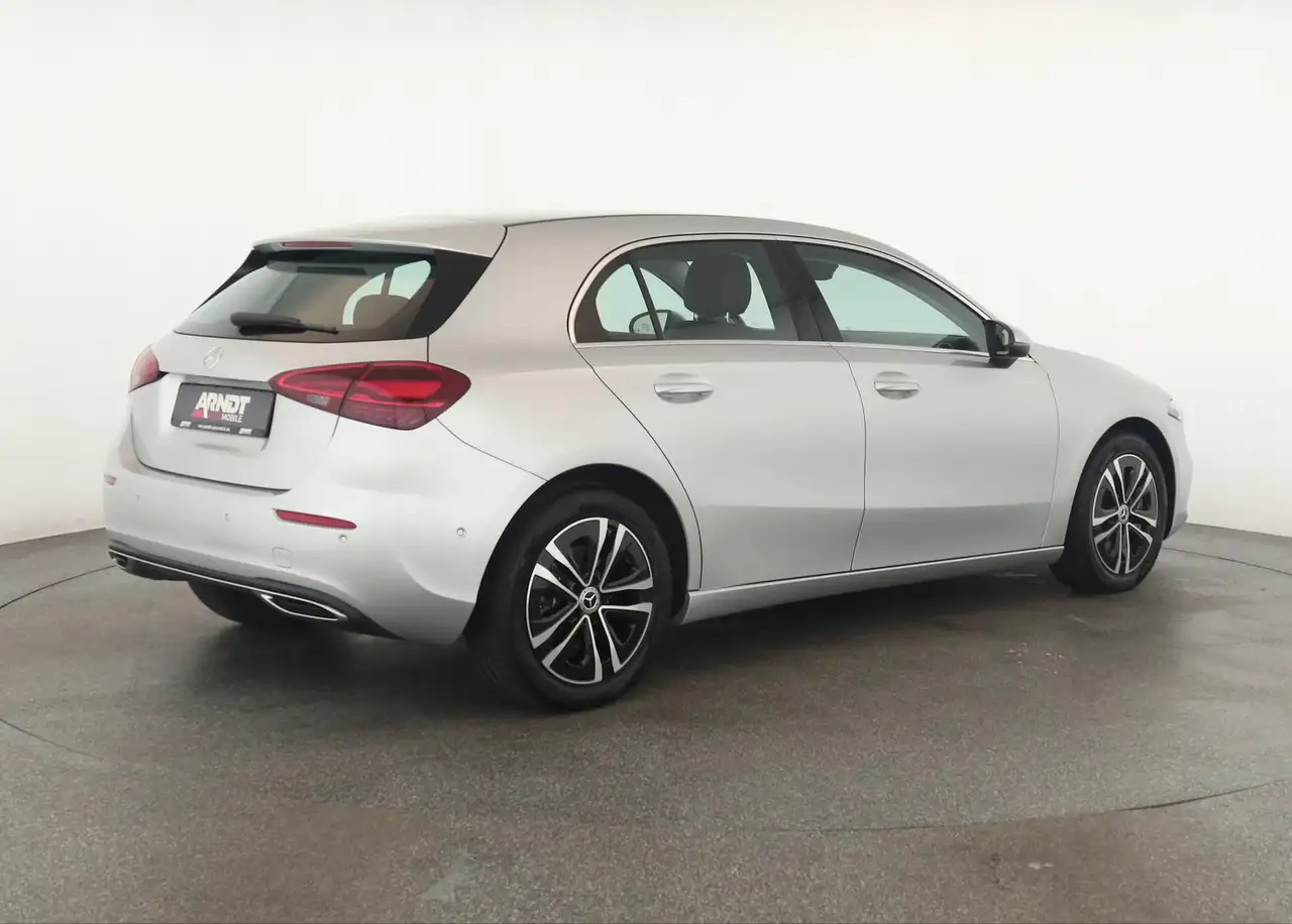 Mercedes-Benz A 250 4M Progressive Matrix Digi Navi ACC Kam 17 — Vehicle gallery 5
