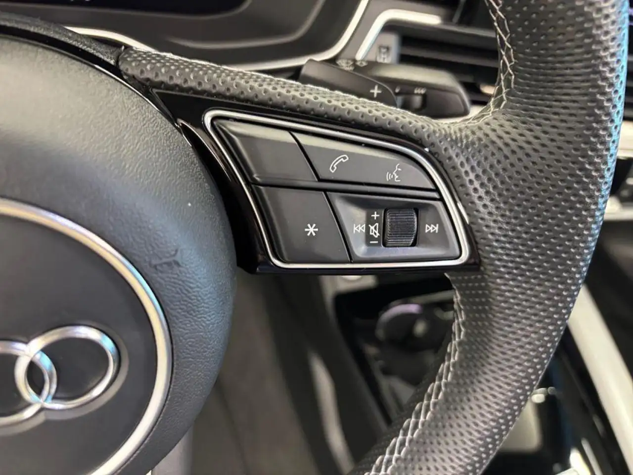 Audi A5 Cabrio 40 TFSI S line S tronic — معرض صور السيارة 12