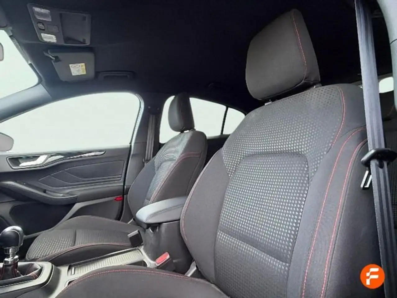 Ford Focus 1.0 Ecoboost MHEV 92kW ST-Line — Vehicle gallery 11