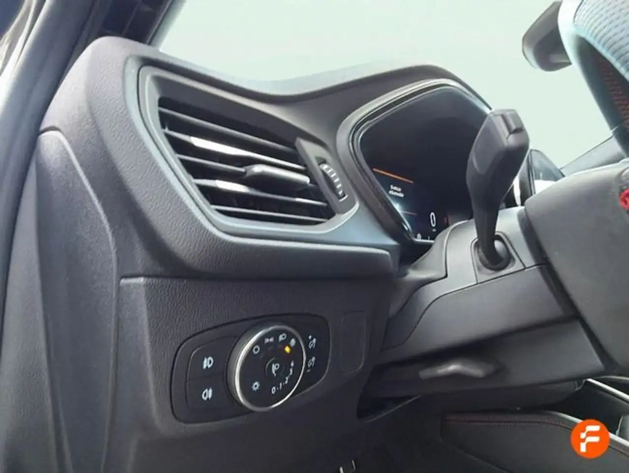 Ford Focus 1.0 Ecoboost MHEV 92kW ST-Line — Vehicle gallery 31