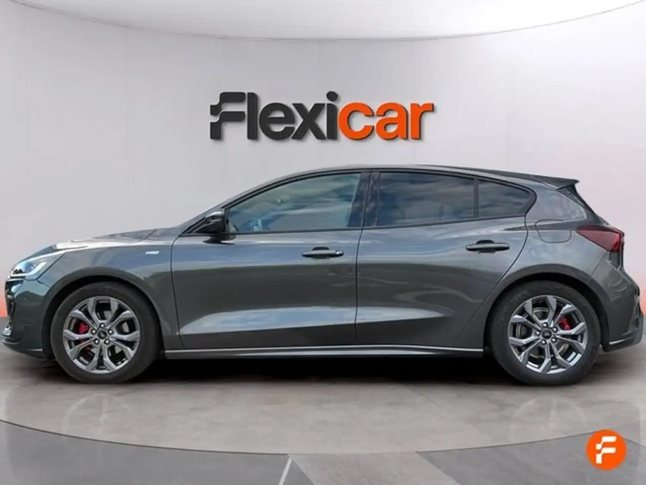 Ford Focus 1.0 Ecoboost MHEV 92kW ST-Line — Vehicle gallery 4