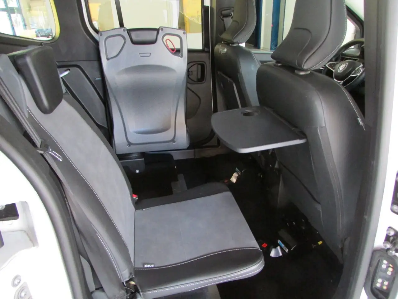 Renault Kangoo III Techno Rollstuhlrampe-Behindertenger. — معرض صور السيارة 15
