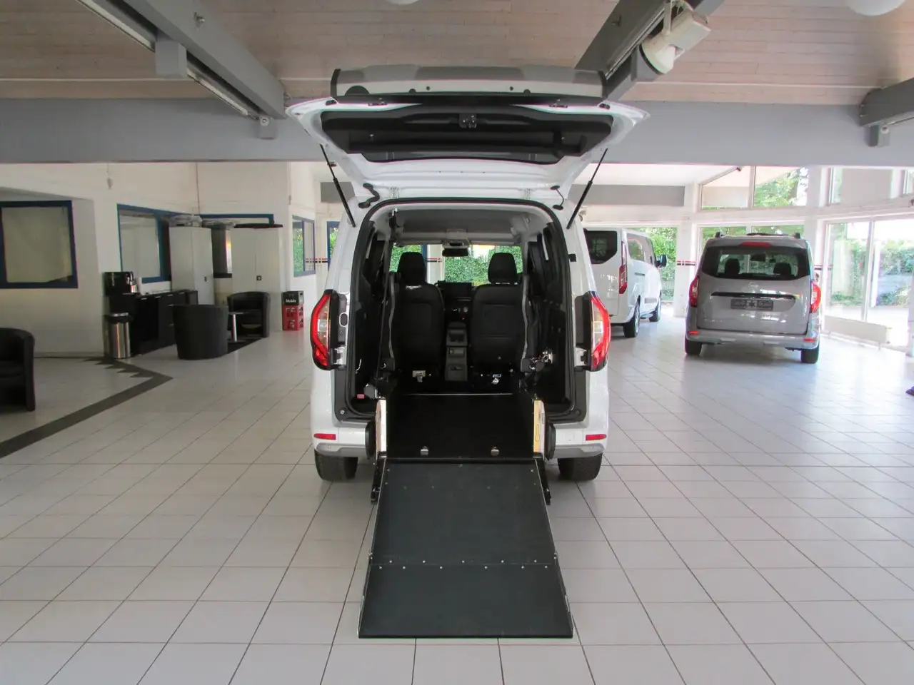 Renault Kangoo III Techno Rollstuhlrampe-Behindertenger. — معرض صور السيارة 2
