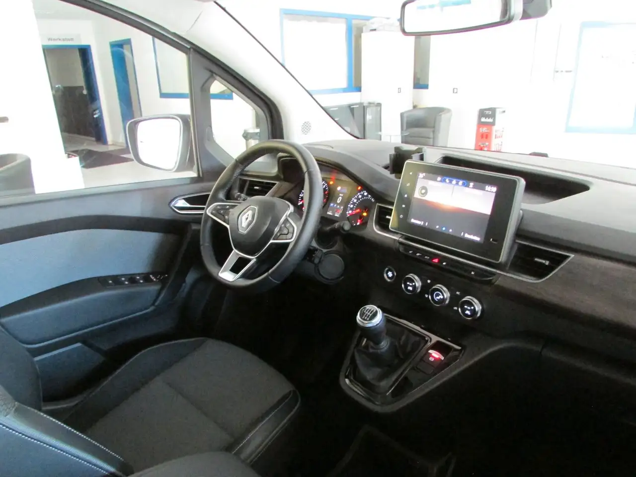 Renault Kangoo III Techno Rollstuhlrampe-Behindertenger. — معرض صور السيارة 28