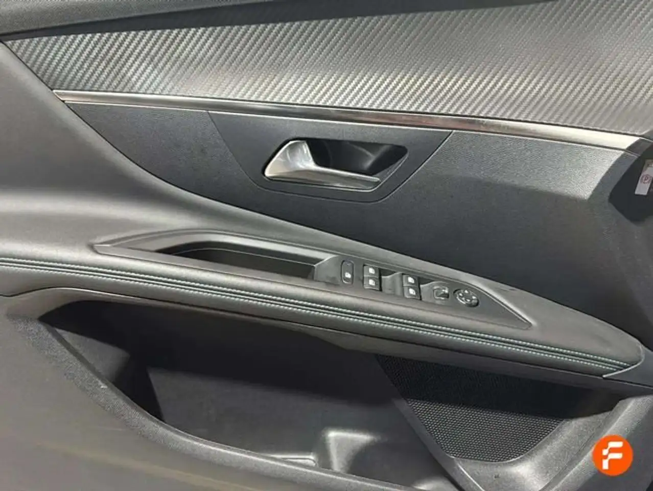 Peugeot 3008 1.2 PureTech S&S Allure 130 — Galerie du véhicule 25