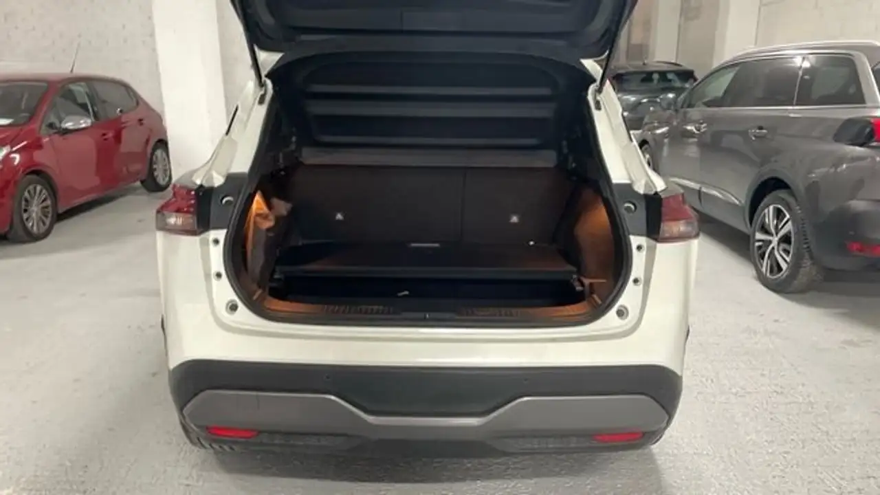 Nissan Qashqai 1.3 DIG-T MHEV 103KW N-CONNECTA 140CV 5P — Galerie du véhicule 9