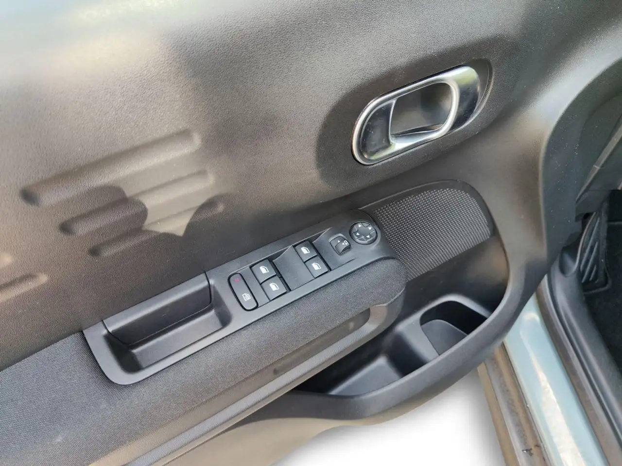 Citroen C3 Aircross Plus 1.2 12V e-THP / PureTech — Galerie du véhicule 13