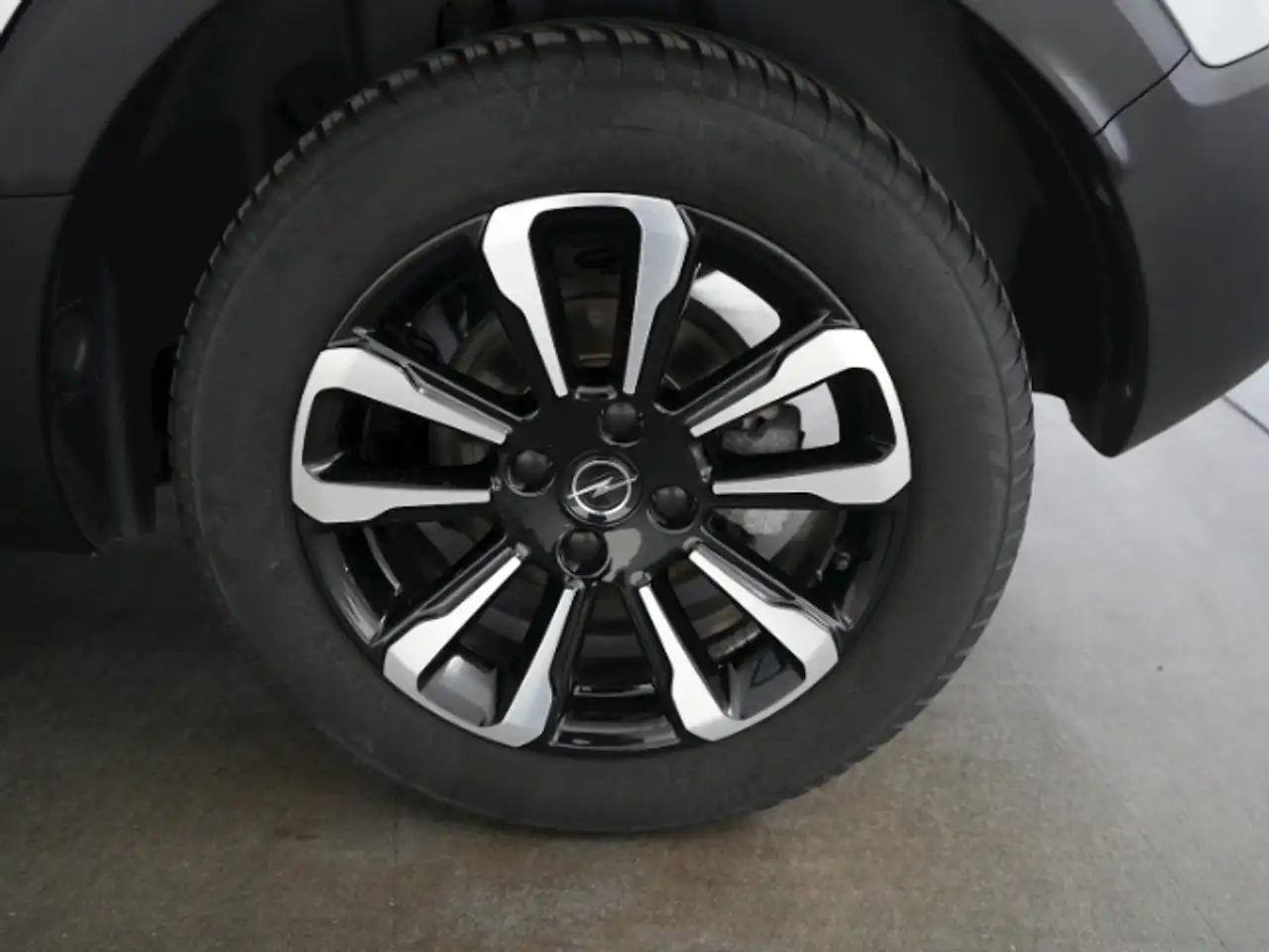 Opel Crossland ELEGANCE AT+NAVI+RÜCKFAHRKAMERA+SITZ-/LENKRADHEIZU — معرض صور السيارة 10