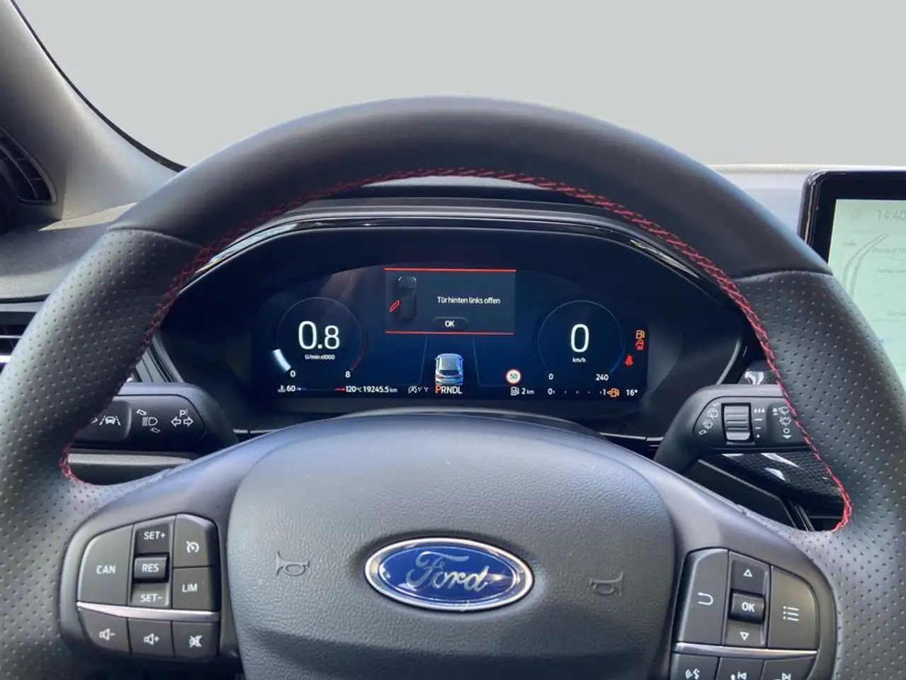 Ford Focus Turnier 1.0 EcoBoost Hybrid Aut. ST-LINE X — Galería del vehículo 17
