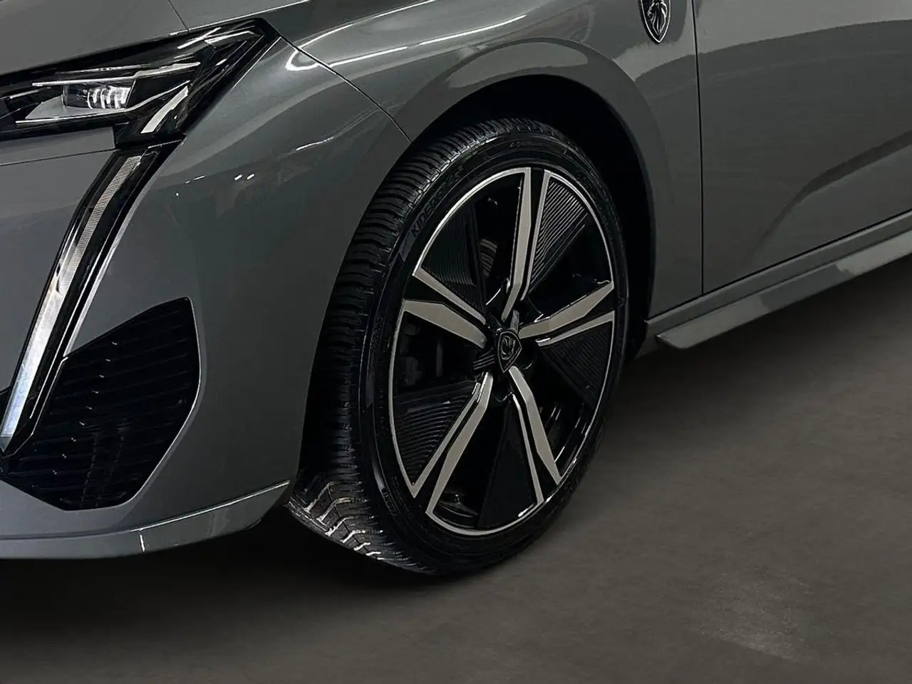 Peugeot 308 SW GT 1.2 PureTech EAT8+Navi+360°+MATRIX+LHZ — Vehicle gallery 29