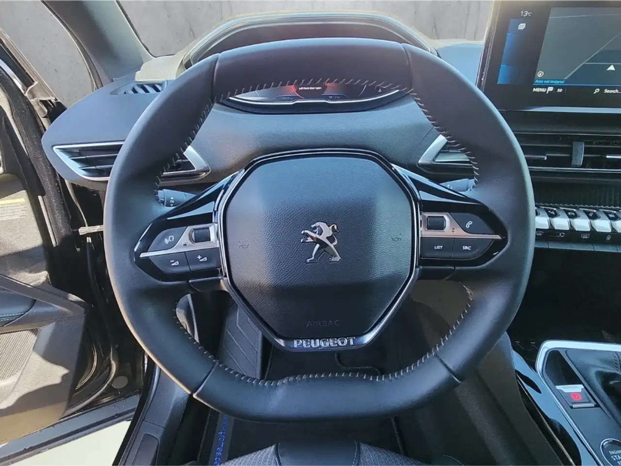 Peugeot 5008 Allure Pack PTECH130 7-Sitzer Navi Digitales Cockp — معرض صور السيارة 10