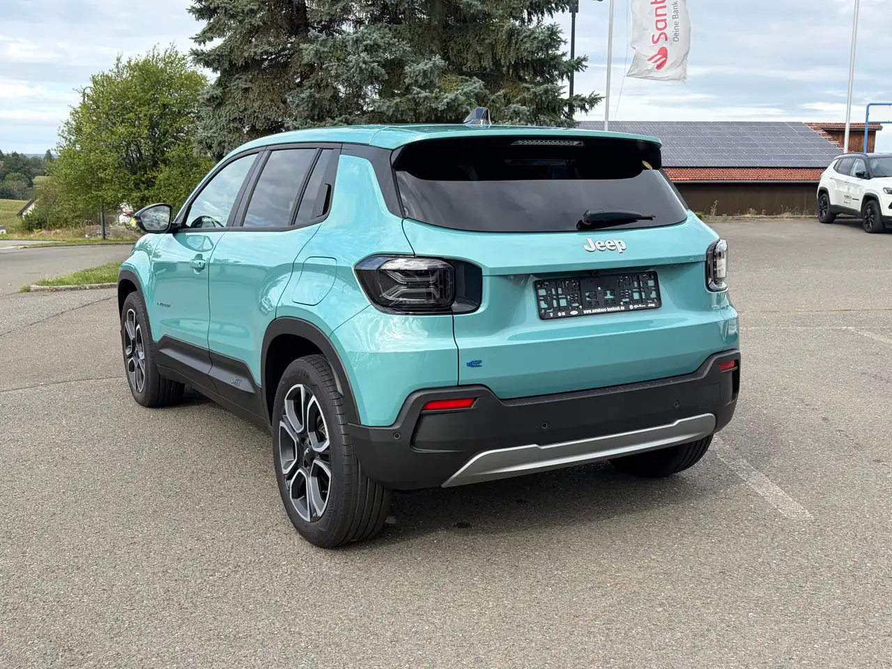 Jeep Avenger Electric Altitude - 17''+NAVI+LED+PDC+RFK+SHZ — Galerie du véhicule 3