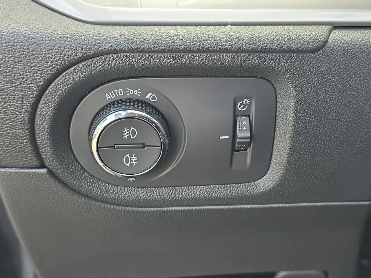 Opel Grandland 1.2 Turbo MHEV GS *Alcantara*Navi Pro* — معرض صور السيارة 14