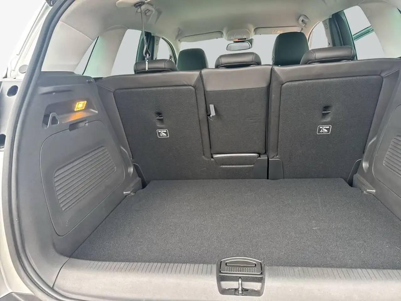 Opel Crossland Crossland 1.2 Elegance Paket — Vehicle gallery 8