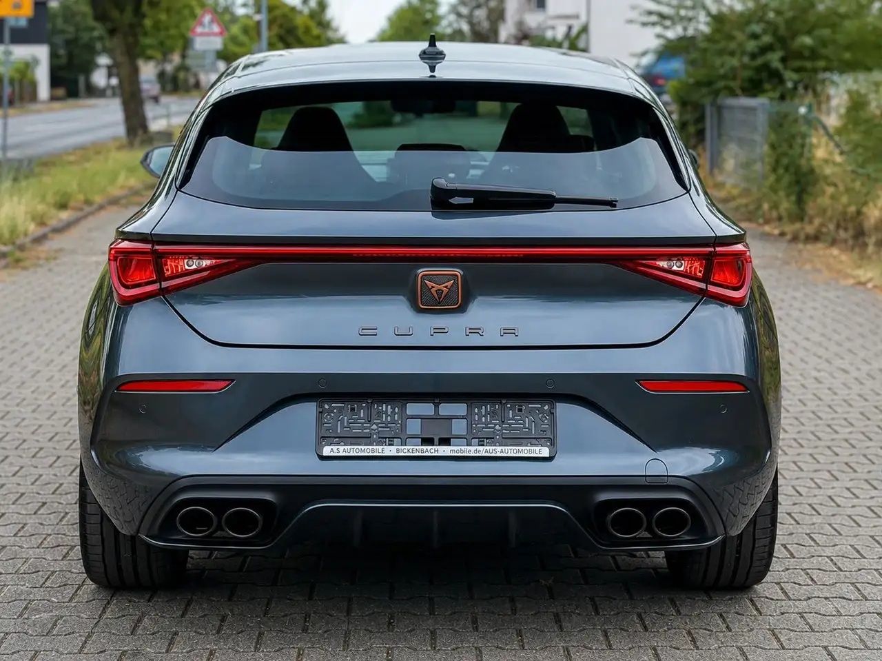 CUPRA Leon VZ Dynamik Paket *BEATS*ACC*VIRTUAL*VOLL* — Vehicle gallery 6