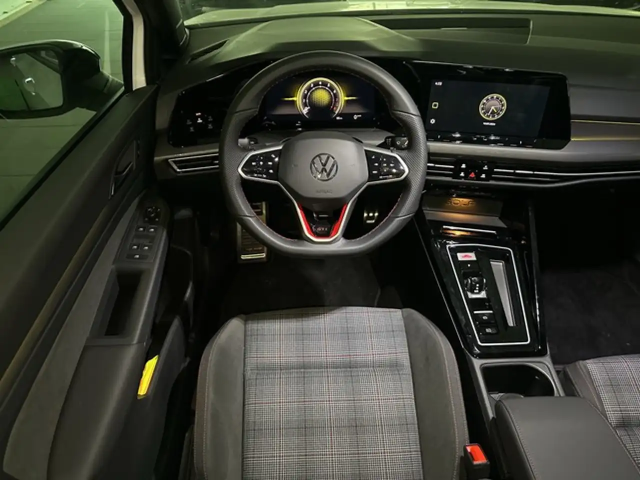 Volkswagen Golf GTI 2.0 TSI DSG Black Style Rückfahrkamera — معرض صور السيارة 15