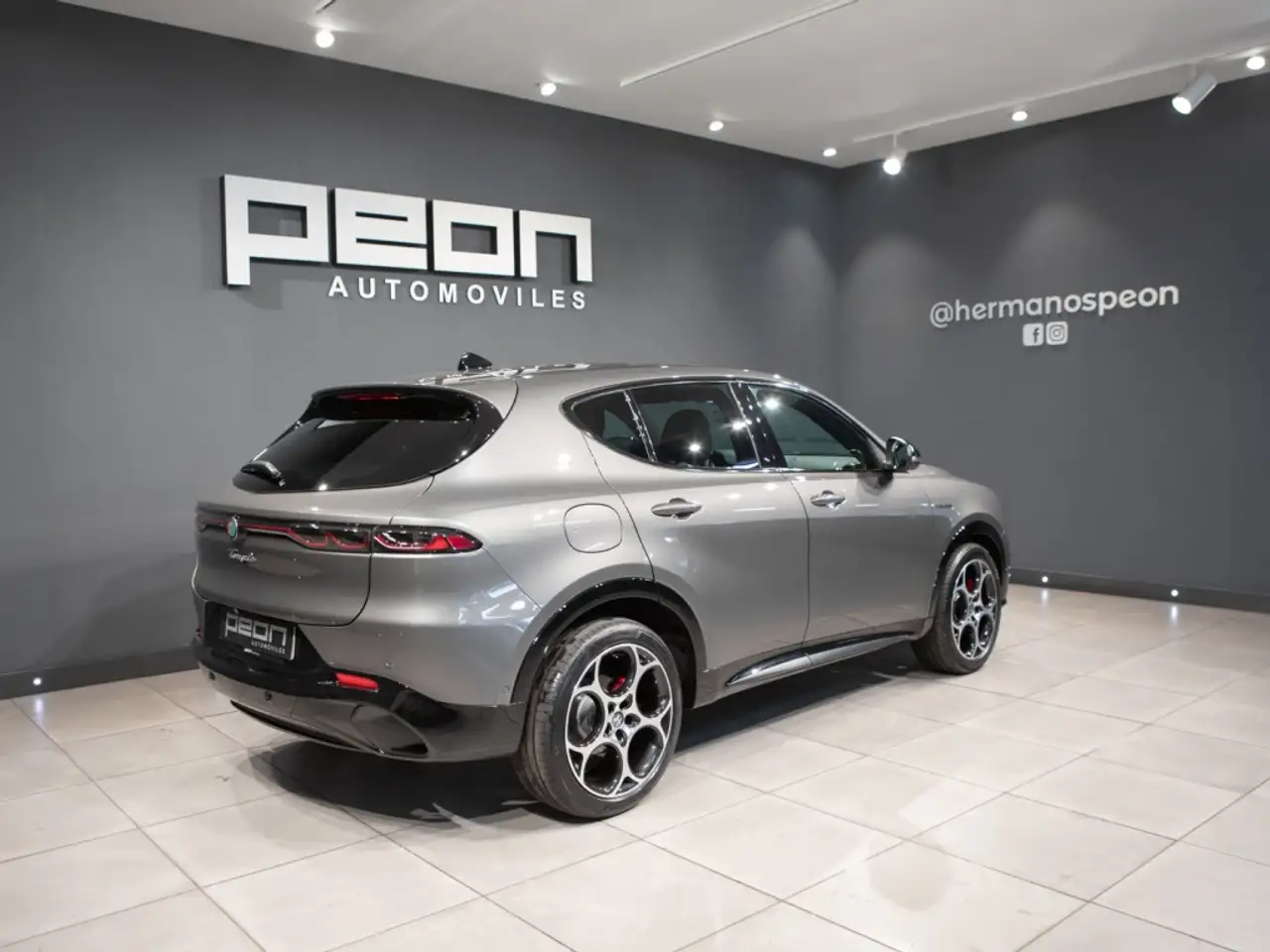 Alfa Romeo Tonale 1.6 DS Veloce FWD — معرض صور السيارة 21
