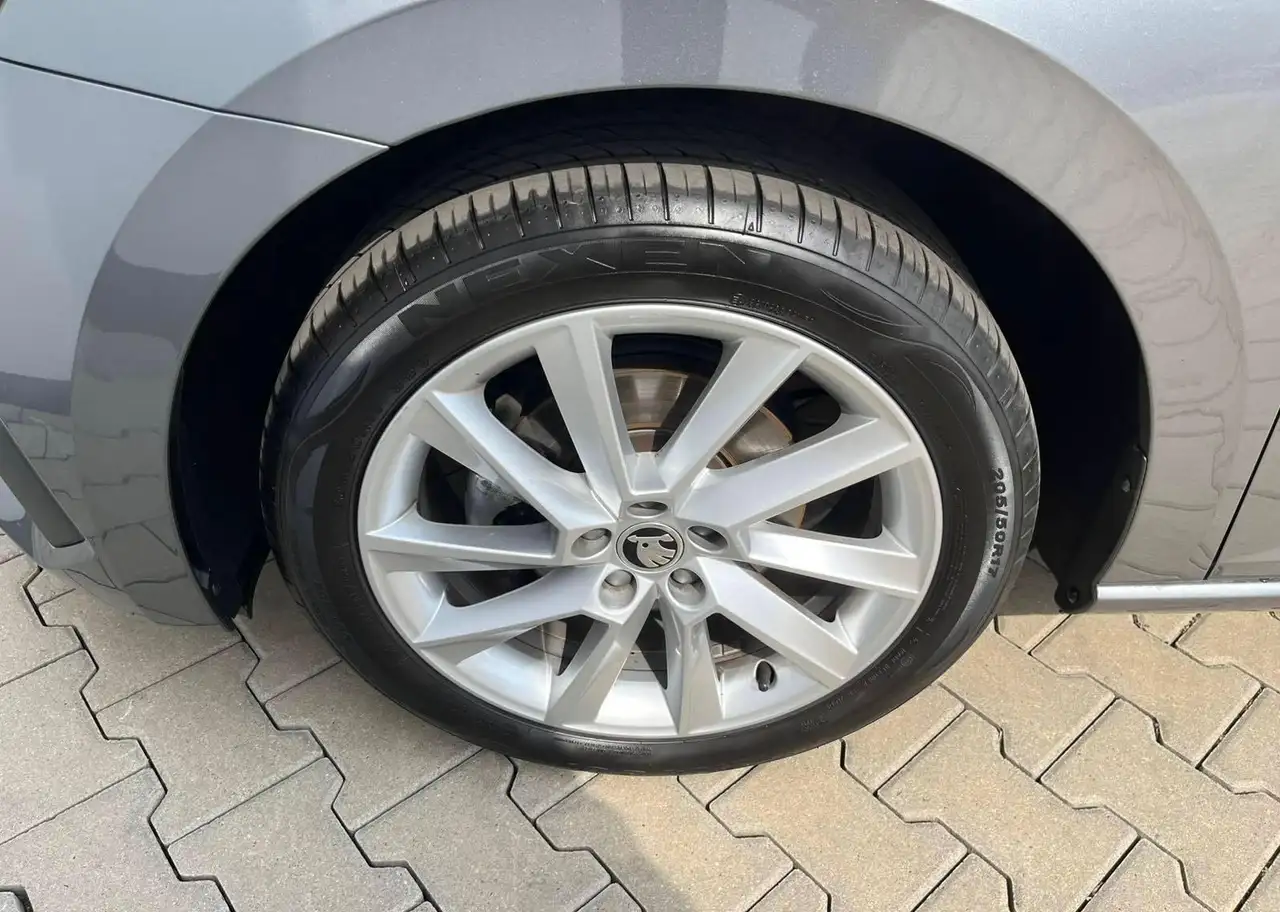 Skoda Scala Top Selection Facelift 1.0 TSI LED AHK — معرض صور السيارة 20