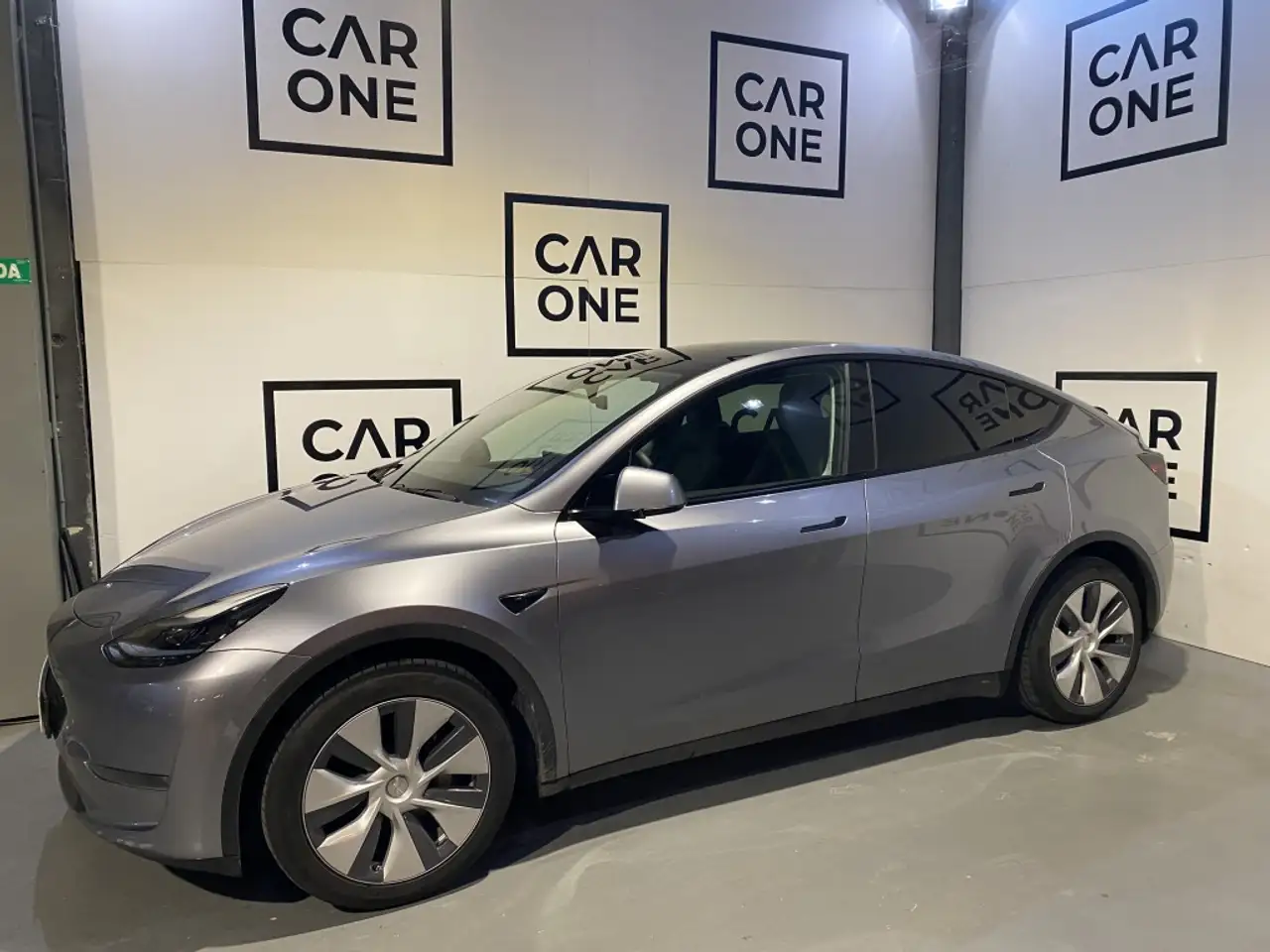 Tesla Model Y Gran Autonomia AWD — معرض صور السيارة 2