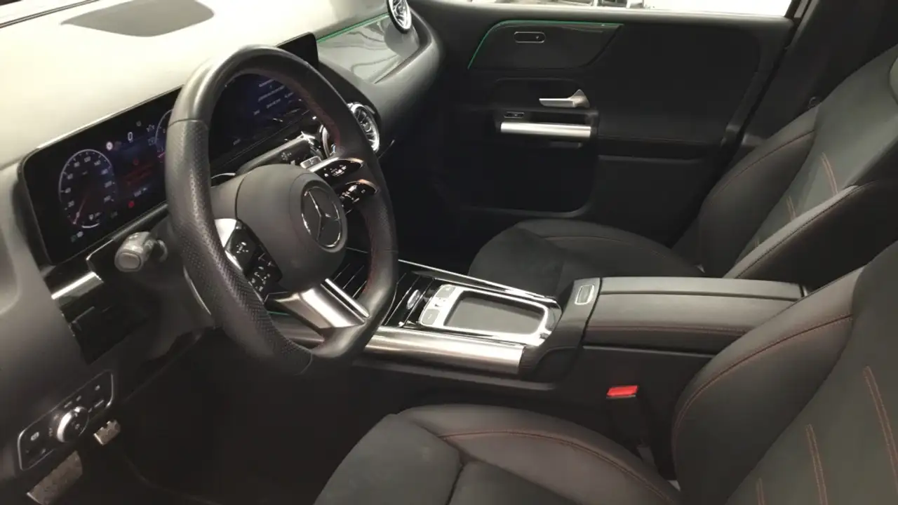 Mercedes-Benz B 200 -CLASS D — Galerie du véhicule 6