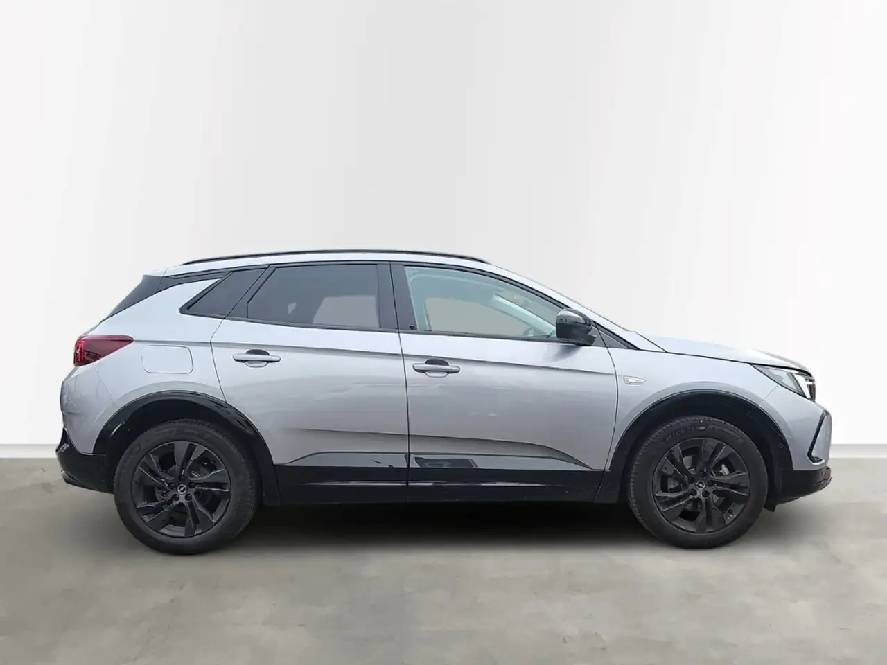 Opel Grandland GS Line 1.2 Turbo Navi 360 Kamera LED El. Heckklap — معرض صور السيارة 4