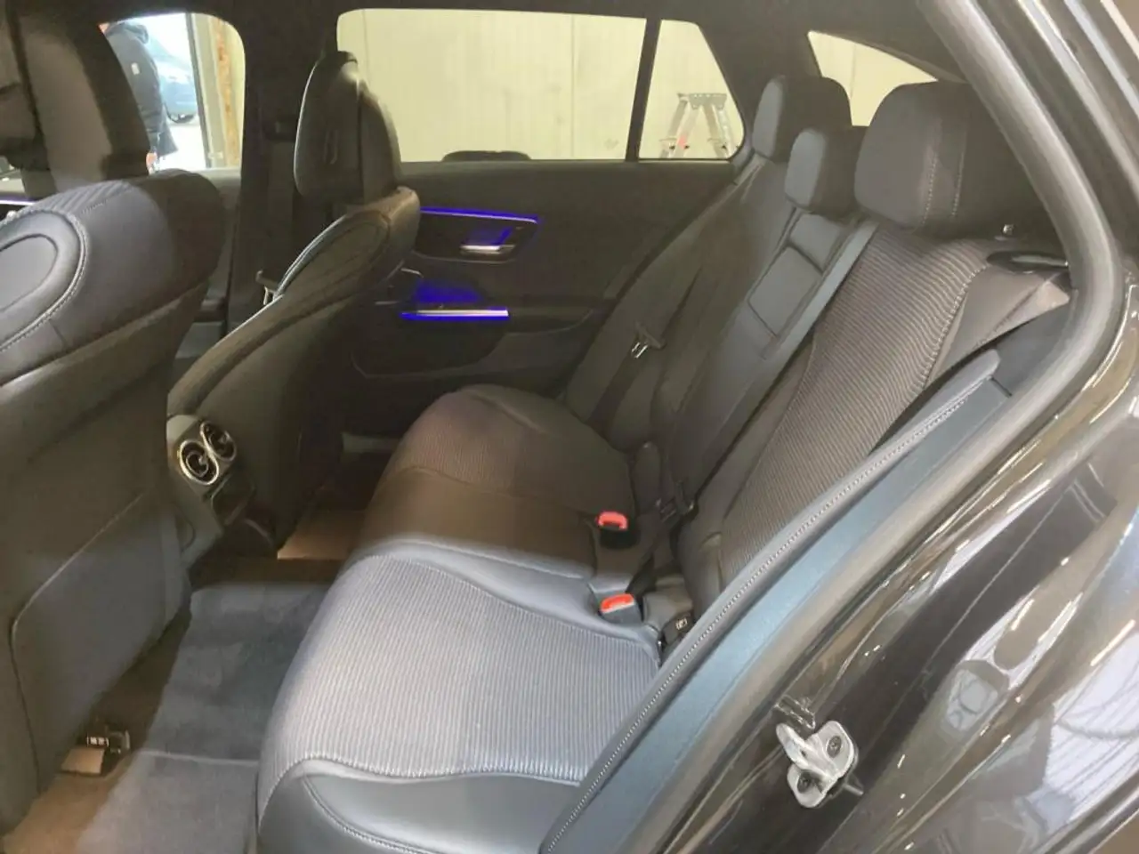 Mercedes-Benz C 180 T-Modell AVANTGARDE+18"+LED+360°- KAMERA — معرض صور السيارة 14